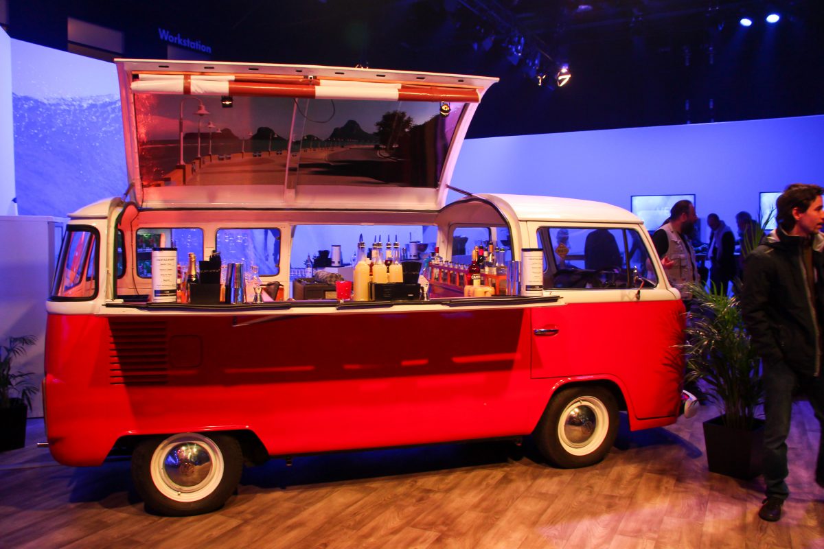 VOLKSWAGEN TRANSPORTER