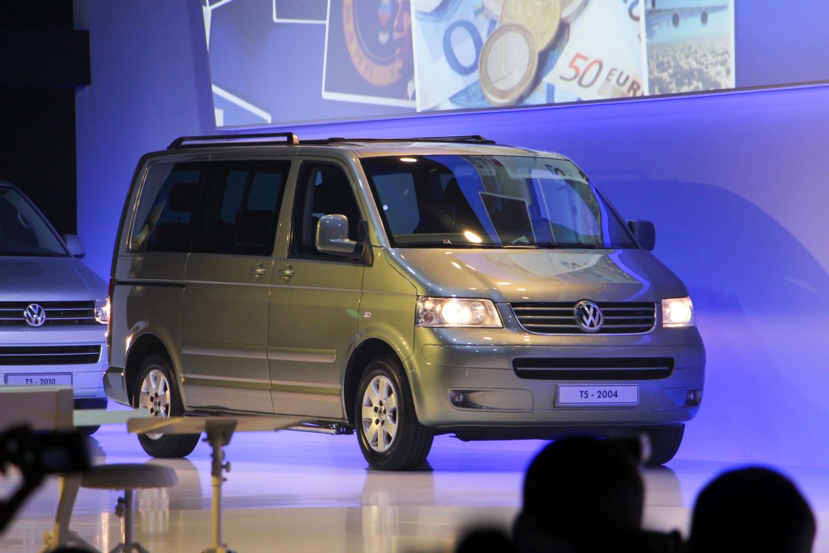 VOLKSWAGEN TRANSPORTER