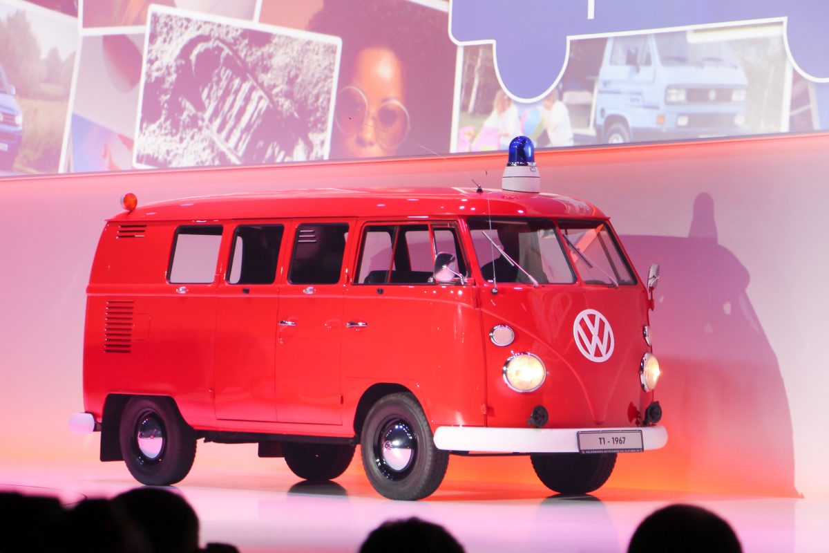 VOLKSWAGEN TRANSPORTER