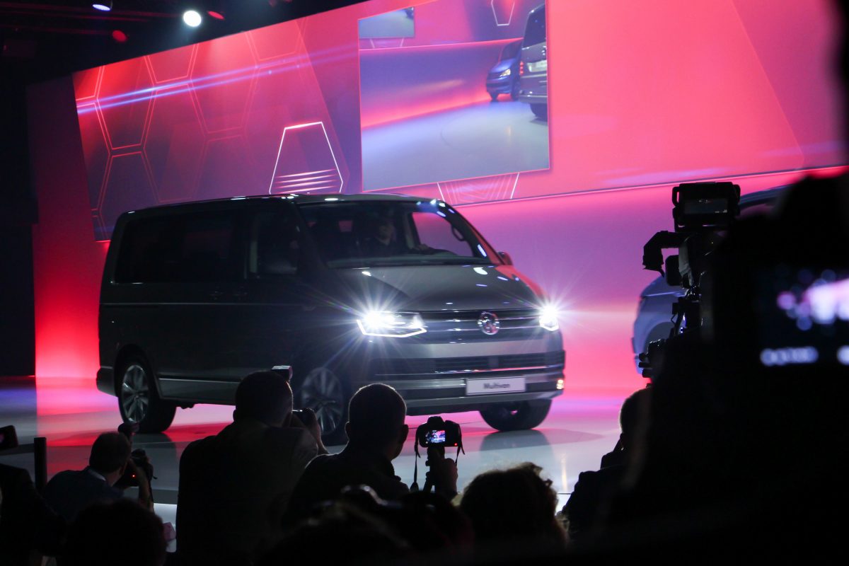 VOLKSWAGEN TRANSPORTER