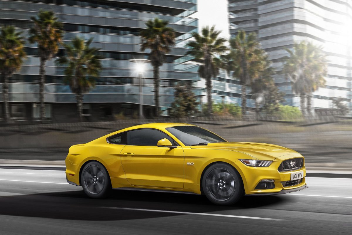 FORD MUSTANG