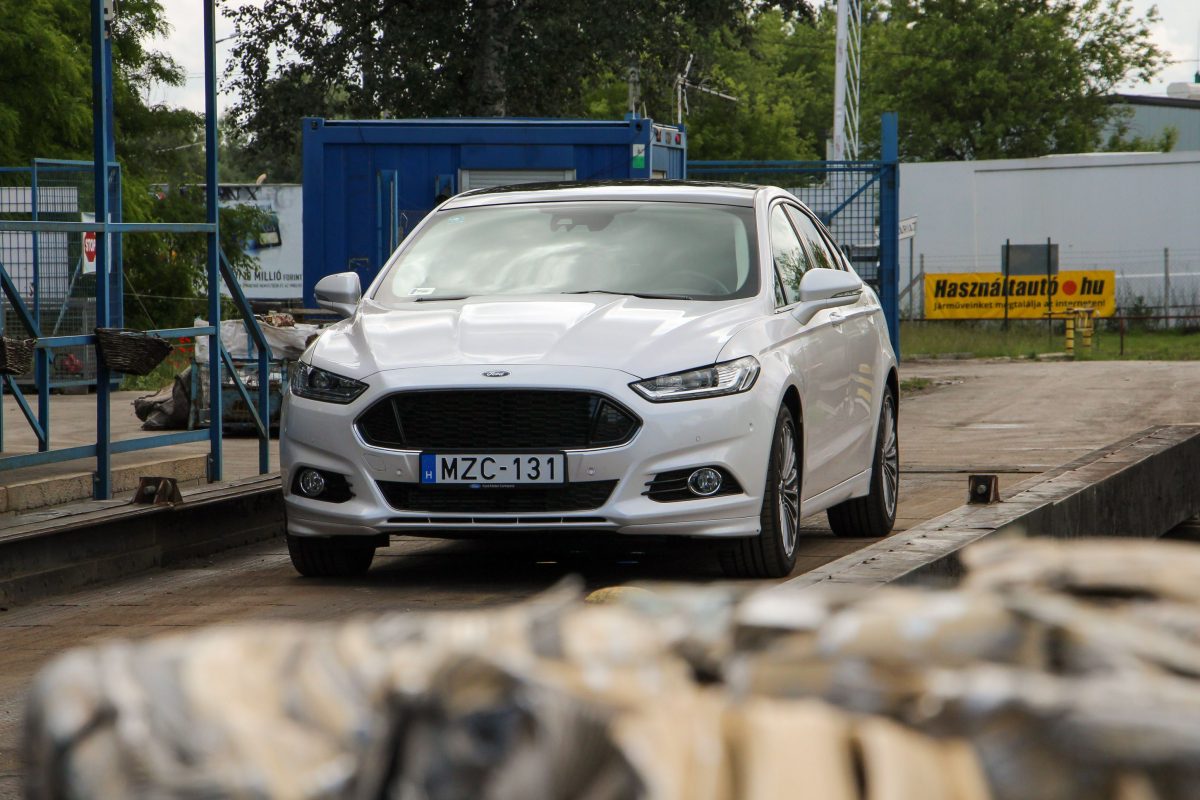 FORD MONDEO