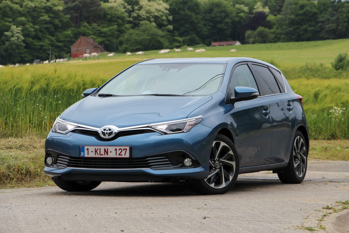 TOYOTA AURIS