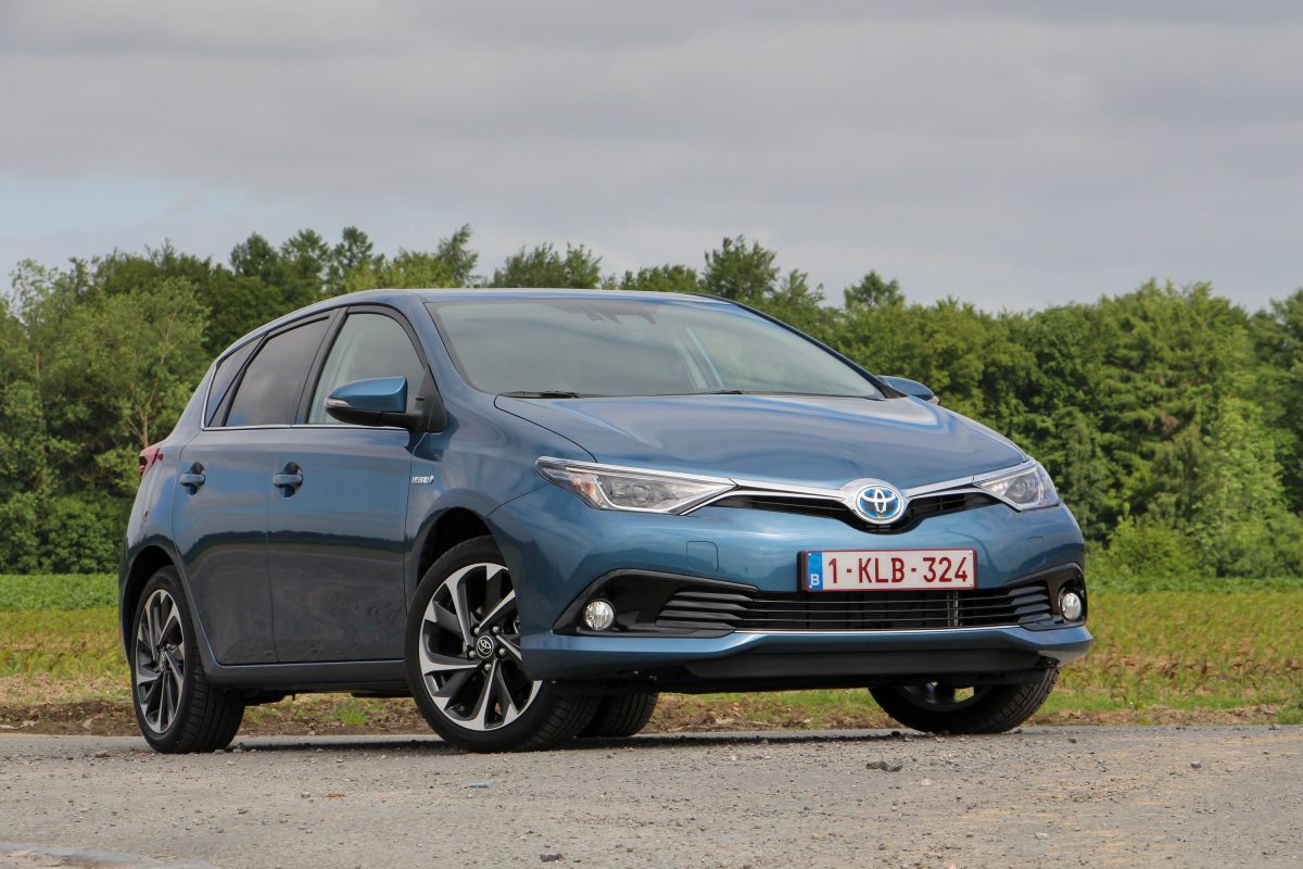 TOYOTA AURIS