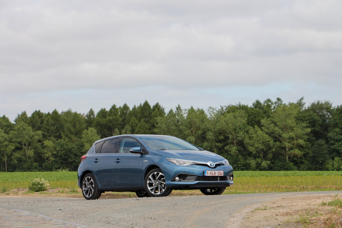 TOYOTA AURIS
