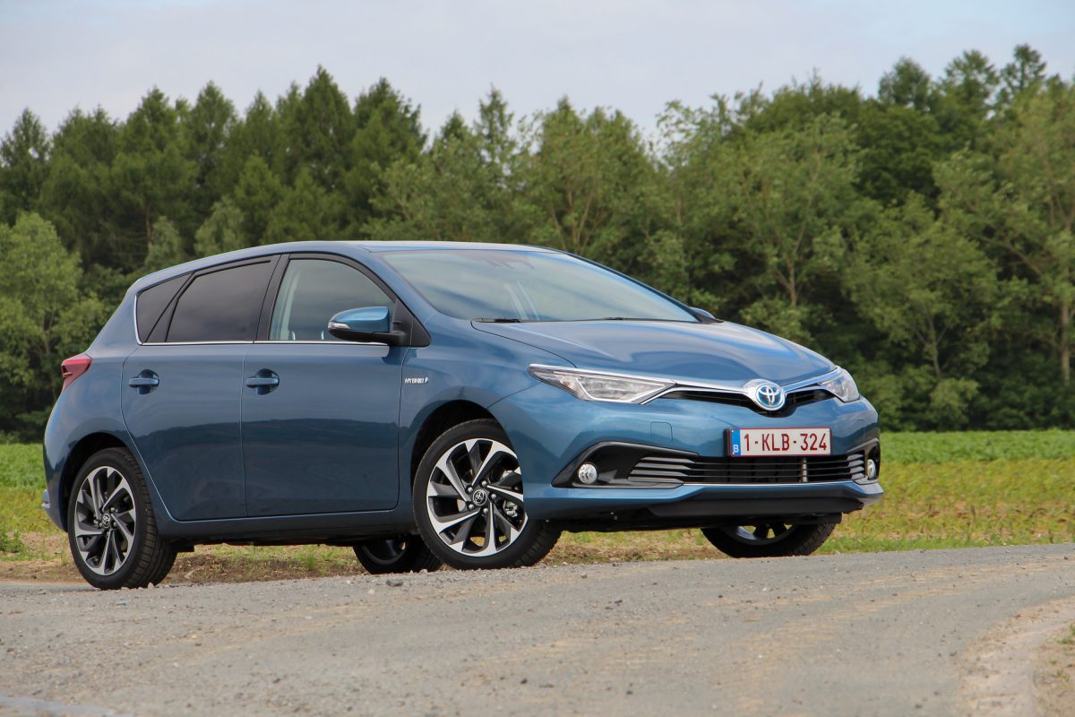 TOYOTA AURIS