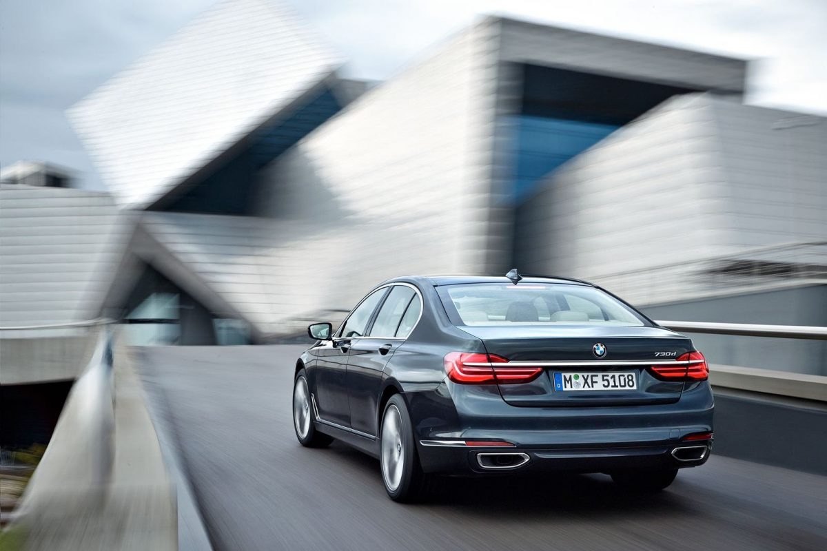 BMW 7-ES SOROZAT