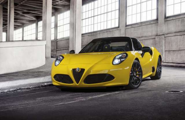 Ledobja tetejét az Alfa 4C