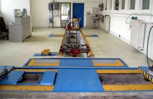 Bukást hozhat műszakin a defekttűrő gumi