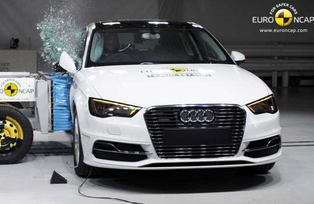 Már megint összetört néhány autót az Euro NCAP