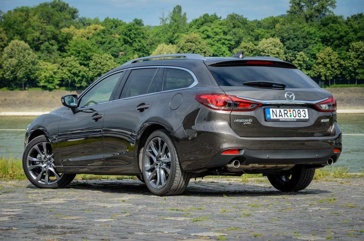 MAZDA 6