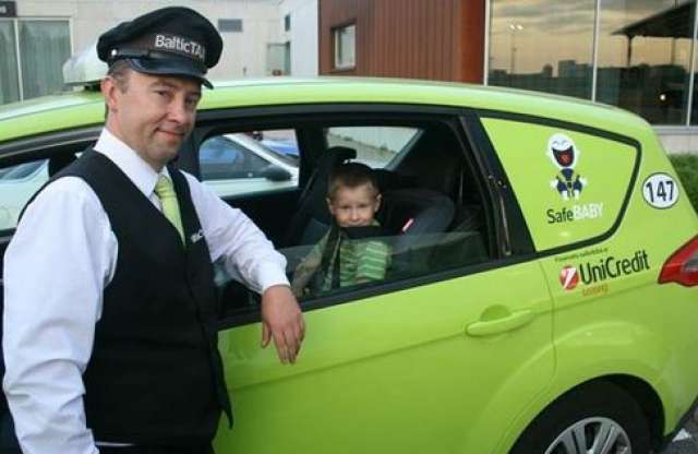 Beteg a gyerek, orvoshoz kéne vinni? Esetleg taxival?