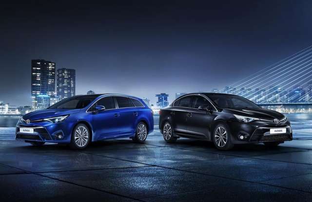 Ennyire nagy a baj? Aurisra üt a frissített Toyota Avensis
