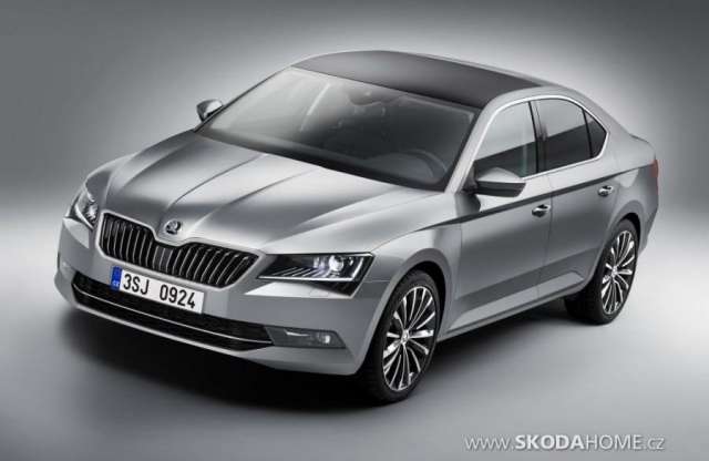 Kiszivárgott, gyári képeken az új Skoda Superb