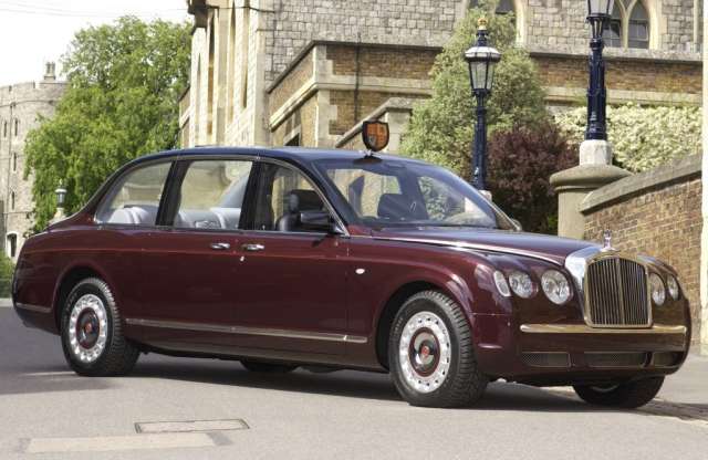 Lennél II. Erzsébet angol királynő sofőre?