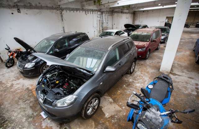 Hajrá, hajrá! Újabb lopott autókat találtak a rendőrök