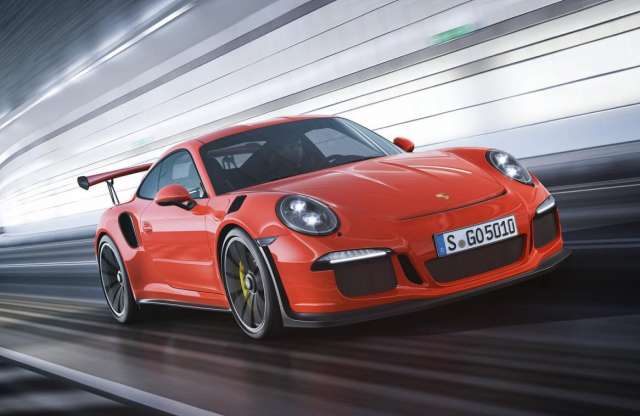 500 lóerős gyári versenygép, ez a Porsche 911 GT3 RS