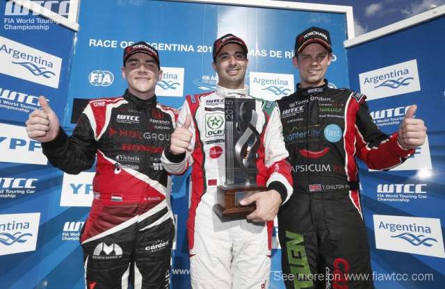 Kánikulával és kemény küzdelmekkel rajtolt a WTCC Argentínában