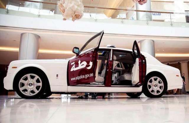 Rolls-Royceba ülhetnek a rendőrök Abu Dzabiban