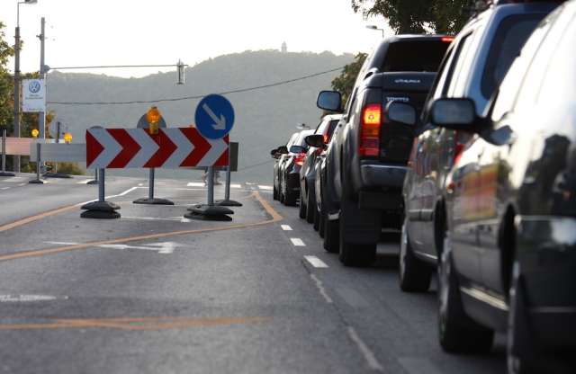 Utakat és P+R parkolókat újítanak fel a fővárosban
