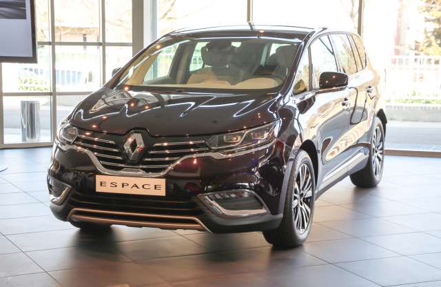 Párizs fénye Budapesten - itthon a legújabb Renault Espace