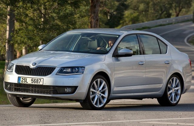 Márciusban is nőtt az autópiac