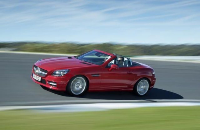 Bővül a Mercedes SLK motor- és váltópalettája