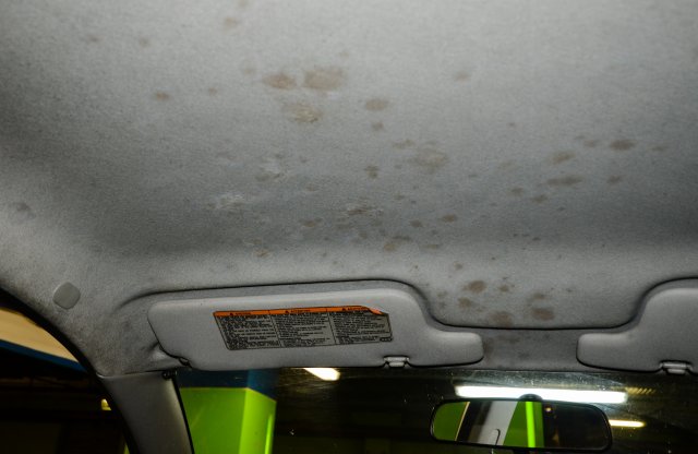 Berobbant a multi lötty, lett a tetőn néhány pötty