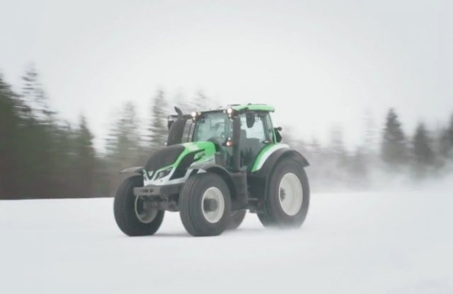 Juha Kankkunen vénségére traktoros lett