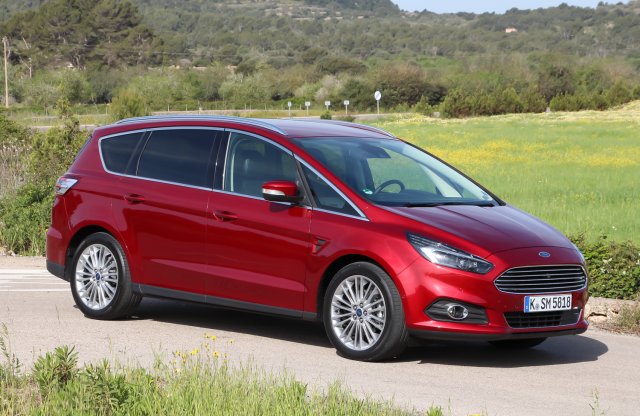Másodszorra is bejött - az új Ford S-Max