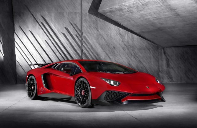 Limitált példányszámban jön a Lamborghini Aventador SV