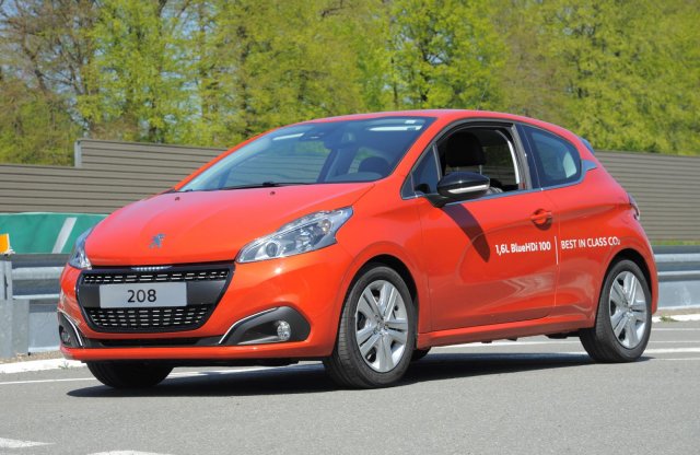 Fogyasztási rekord: 2 l/100 km egy Peugeot 208 BlueHDi-vel