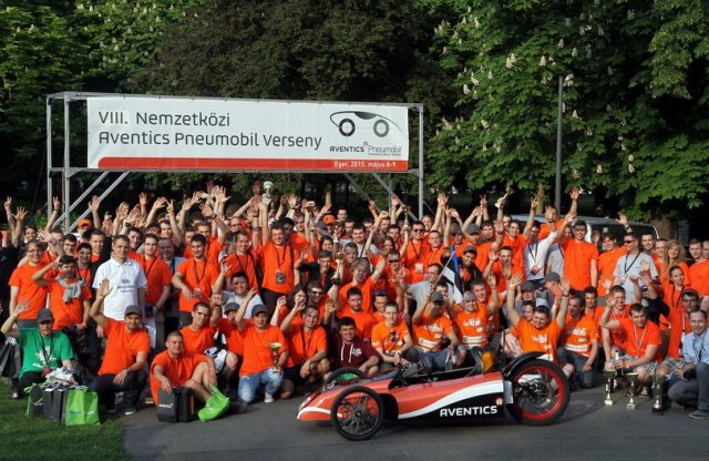 A BME csapata nyerte a Pneumobil versenyt