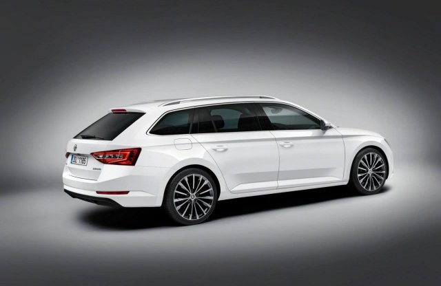 Rekorder csomagtérrel jön a Skoda Superb Combi