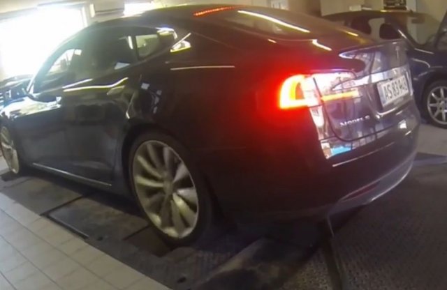 A fékpad sem bírja a Tesla teljesítményét