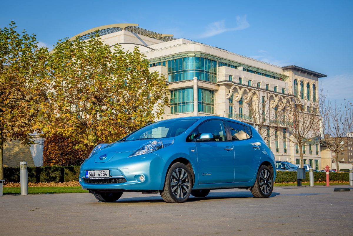 NISSAN LEAF
