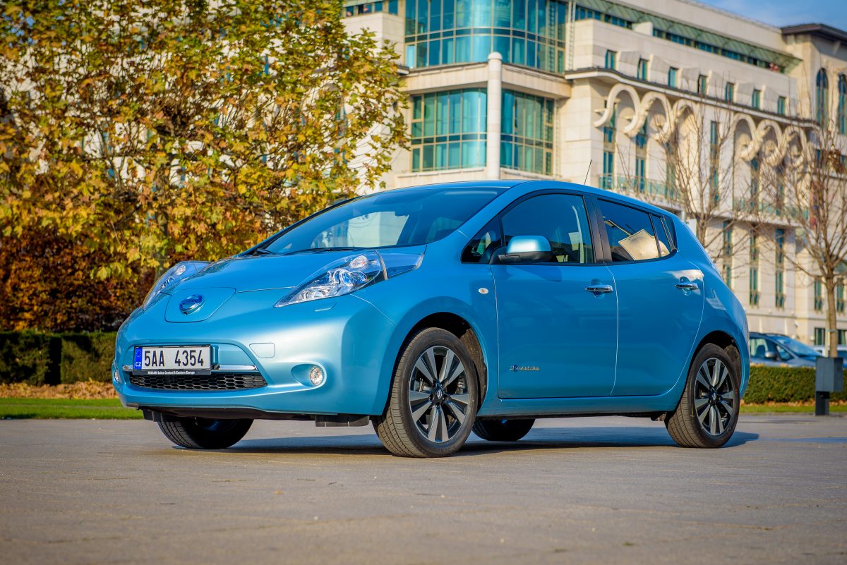 NISSAN LEAF