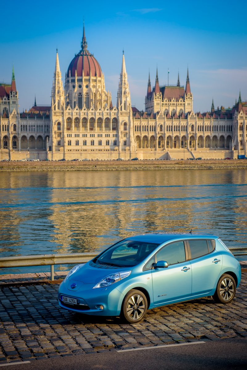 NISSAN LEAF