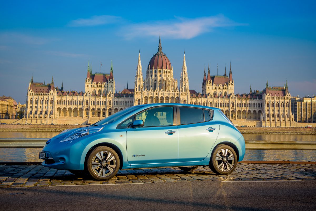 NISSAN LEAF
