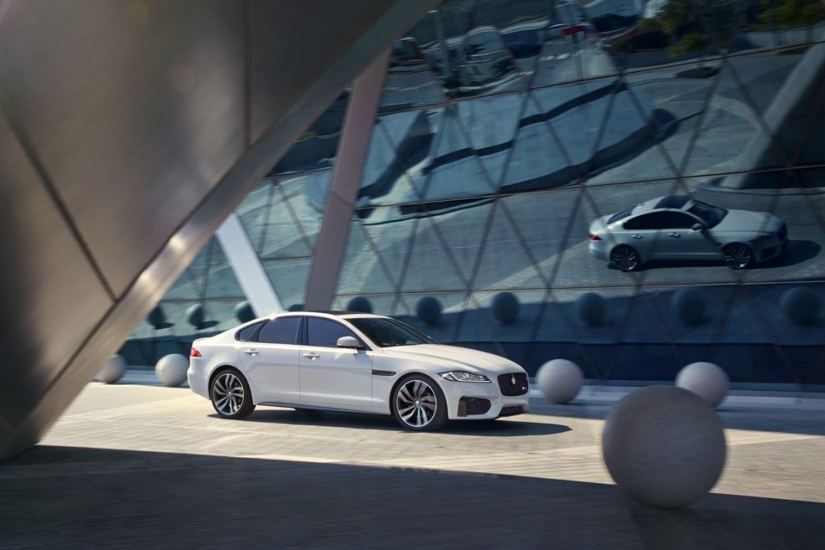 JAGUAR XF