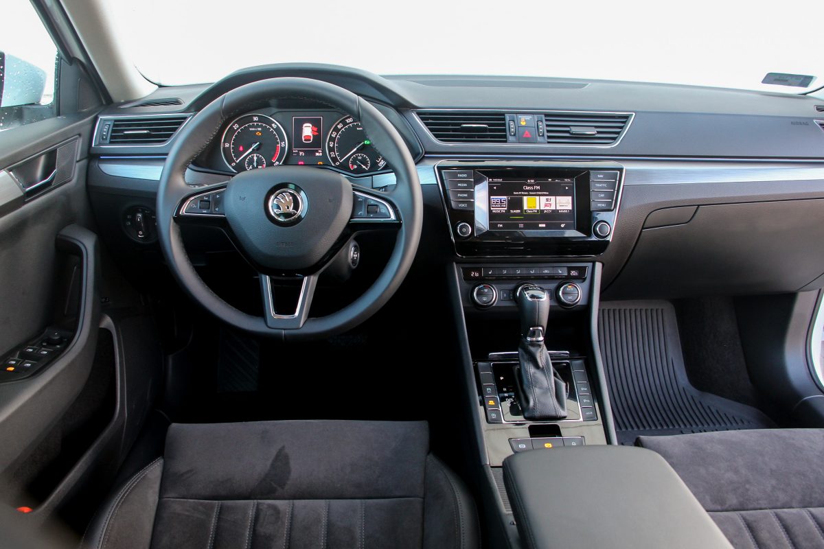 SKODA SUPERB
