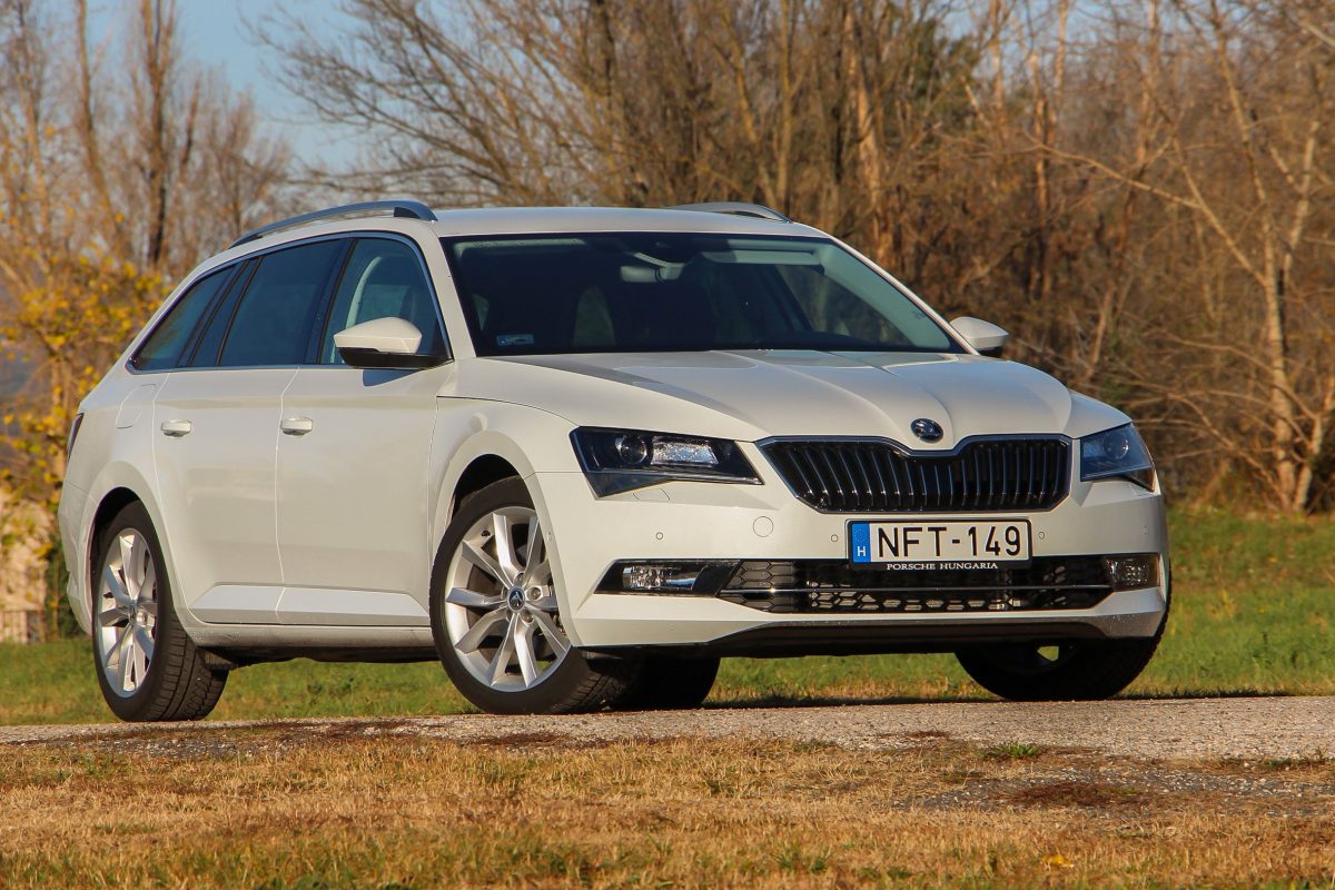 SKODA SUPERB