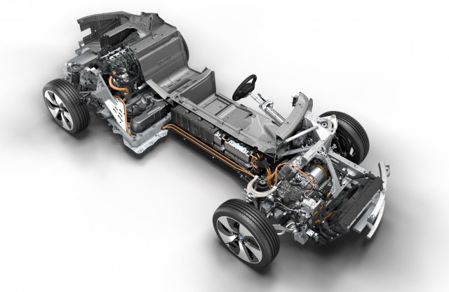 Év Motorja díj: a BMW i8-é a legjobb hajtáslánc