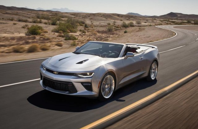 A nyár sztárja lehetne: Chevrolet Camaro Convertible