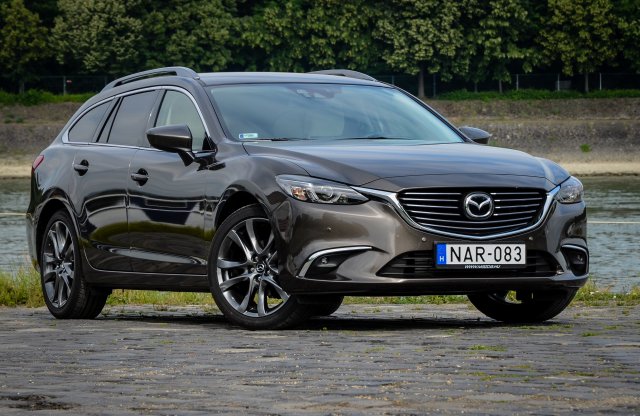 Nagycsaládos, sportos, utazós - Mazda6 Sportkombi teszt