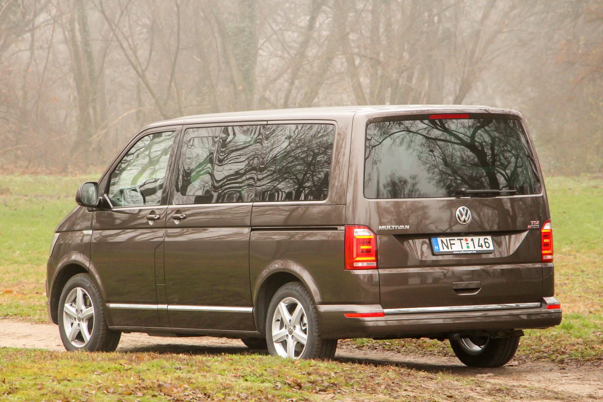 VOLKSWAGEN MULTIVAN
