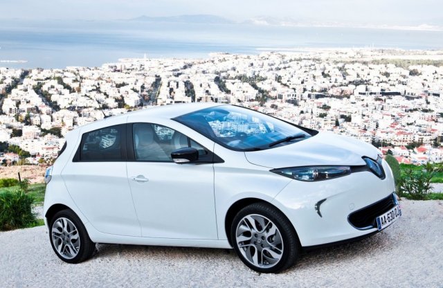 Negyedmillió villanyautónál tart a Renault-Nissan