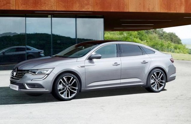 Tényleg ilyen menő lesz a Renault Laguna utódja?