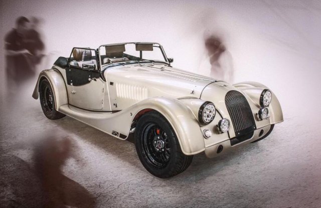 Cosworth tuninggal debütált a  Morgan AR Plus 4