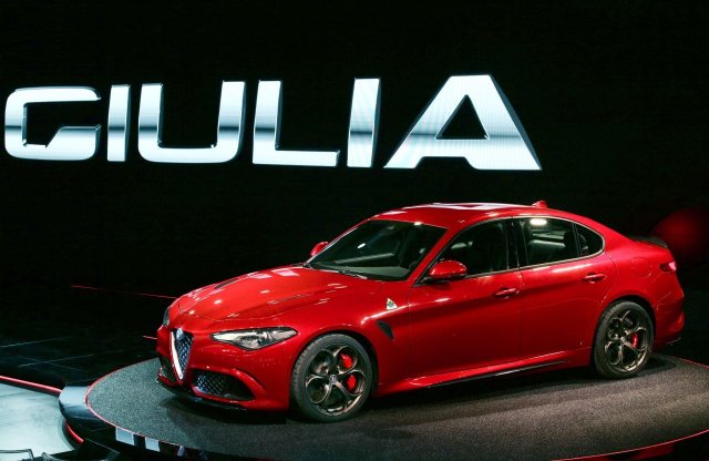 Így szól az Alfa Giulia biturbós Ferrari-motorja